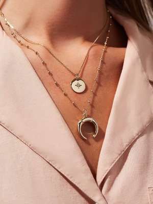 Collier à couches d'or étincelant, ensemble de 45 cm de pièces de zirconie, corne de pièce, collier pendentif