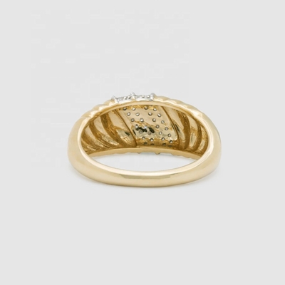 Plaqué en platine Ronde découpée brillante Diamond Dome Ring Pour les femmes bijoux de qualité OEM / ODM