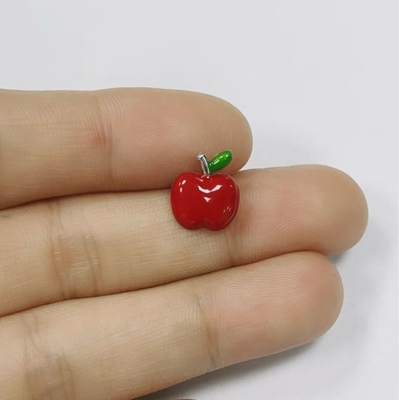 De délicieuses boucles d'oreilles en rouge et vert en émail pour les petites filles en argent sterling 925