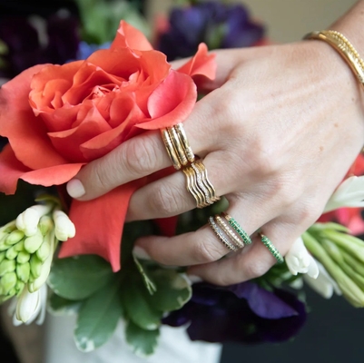 Une bague en or 14K pour hommes et femmes