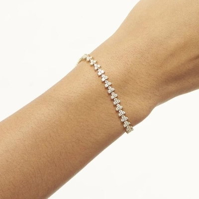 Designer 18K Or 925 Sterling Argent Fleur Charme Femmes Bracelet de tennis avec ZIRCON