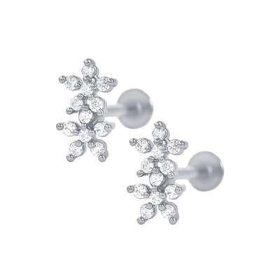 Des boucles d'oreilles en argent pour filles