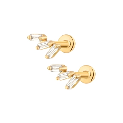 Des boucles d'oreilles en argent sterling 925