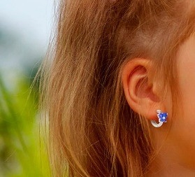 Des boucles d'oreilles de papillons pour l'occasion