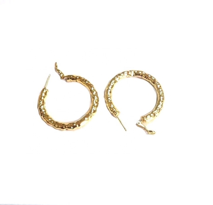 Boucle d'oreille en laiton plaqué en or jaune 18K Texture de surface Boucles d'oreilles en laiton cercle