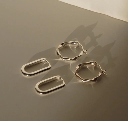 Boucles d'oreilles de mode sur mesure épaisseur 18 plaqué d'or Boucles ondulées en acier inoxydable