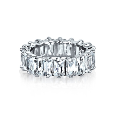 Une bague de mariage en argent CZ Infinity