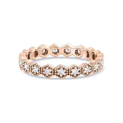 Une bague de forme géométrique en zirconia cubique pour femmes