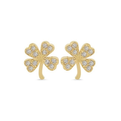 Une boucle d'oreille en or 925 sterling