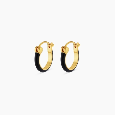 Des boucles d'oreilles en argent de couleur 925 18K en or