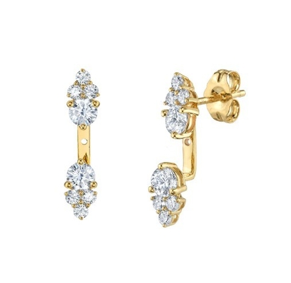 Des boucles d'oreilles en circon blanc cube, en diamant et en épingle à cheveux.