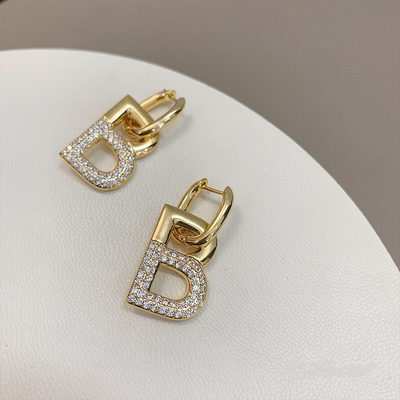 Accessoires pour femmes B Boucle d'oreille en laiton avec lettre initiale personnalisée et plaqué or