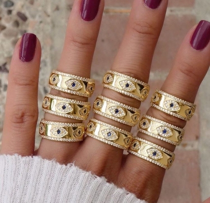 Bleu Saphir Blanc CZ Eye Femmes Eternité Band Brass Eternité Ringe Pour Femmes
