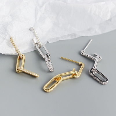 Des boucles d'oreilles en argent 925 pour la soirée des dames