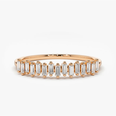 925 Sterling Silver CZ Diamond Baguette Bague de l'éternité pour femme avec plaque dorée jaune