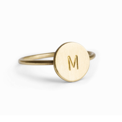 ECO Friendly 2019 Design Simple Women Brass Silver Ring bijoux avec une initiale gravée