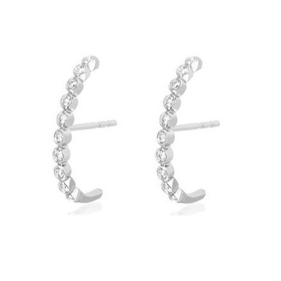 Des boucles d'oreilles en zircon blanc pour femmes