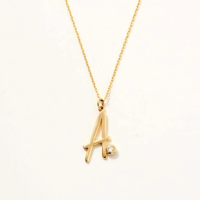 Un collier personnalisé en argent sterling