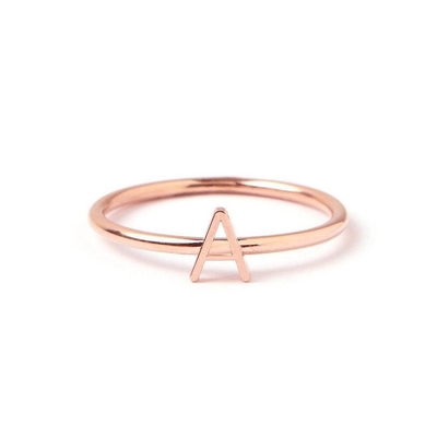 Une lettre personnalisée en or de 14 carats, une bague en argent de 925 sterling pour femme.