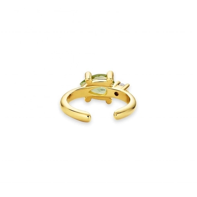 Des boucles d'oreilles en or 18K plaqué 925 argent sterling