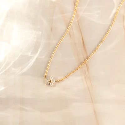 Collier fleur en argent sterling 925, exquis et tendance, plaqué rhodium, pour fiançailles, mariage, fête, cadeau parfait pour les amies