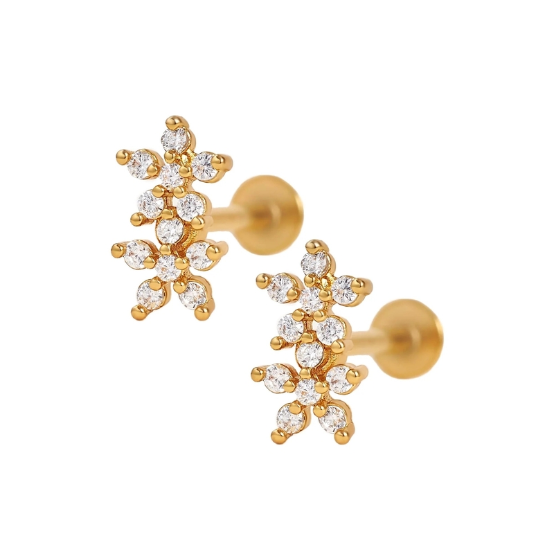 Des boucles d'oreilles en argent pour filles