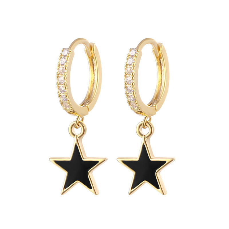 Des boucles d'oreilles en émail étoile en forme de boucle en argent 925 en argent sterling