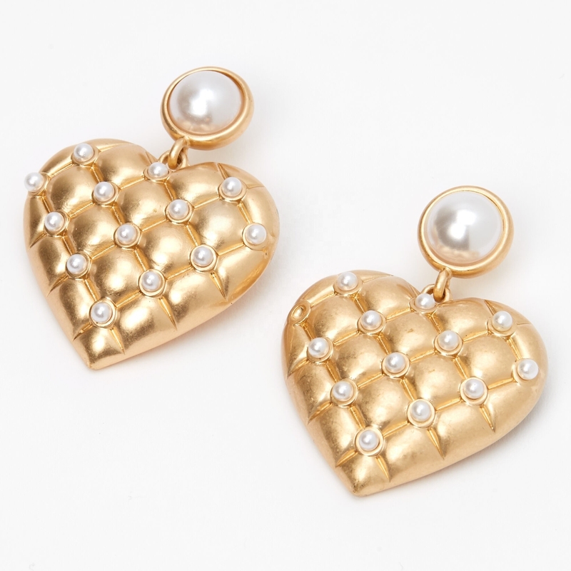 Trouvez les boucles d'oreilles en argent parfaites pour votre entreprise et à un prix abordable