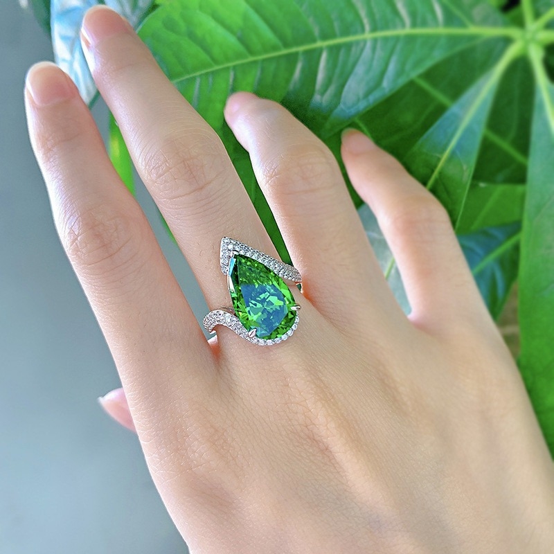 Luxe Émeraude CZ Anneaux de diamant Véritable 925 Sterling Argent bijoux faits à la main pour les femmes