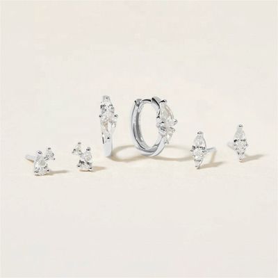 Des boucles d'oreilles à la mode en argent sterling 925