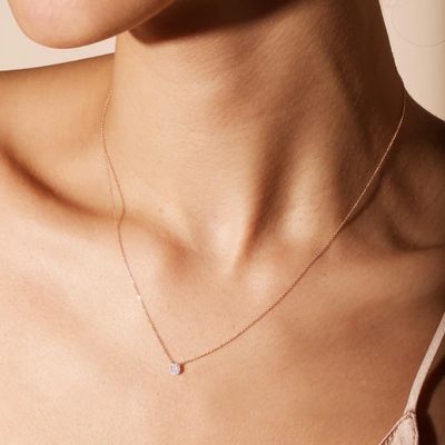 Petit collier en forme de disque 18K plaqué en or CZ diamant pour filles dans le design de style classique