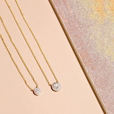 Petit collier en forme de disque 18K plaqué en or CZ diamant pour filles dans le design de style classique