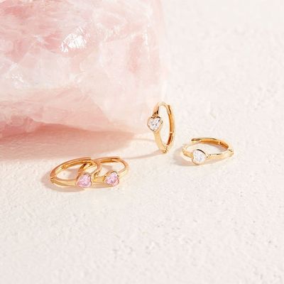 Des boucles d'oreilles en argent de 925 sterling 14k plaqué en or