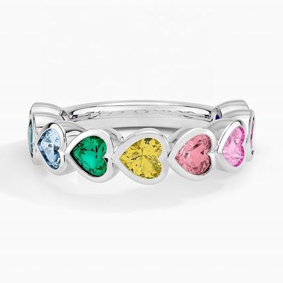 Bague en or 18 carats en forme de cœur avec lunette arc-en-ciel pour cadeau de Saint-Valentin de la part de Fashion Jewelry