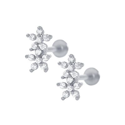 Des boucles d'oreilles en argent pour filles