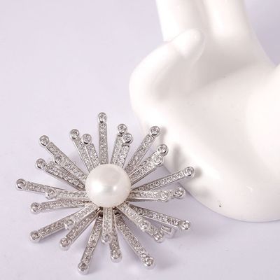 Broches de mode faites à la main pour femmes