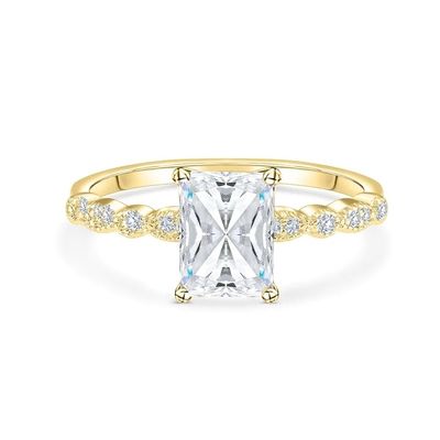 Baguette de pierre découpée de 18 carats d'or, bague de fiançailles de style vintage pour femmes
