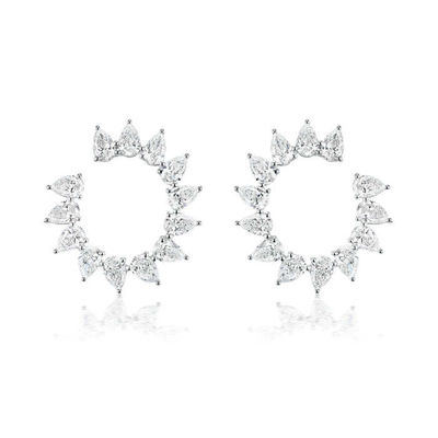 Des boucles d'oreilles en rhodium en forme de demi-cercle pour femmes