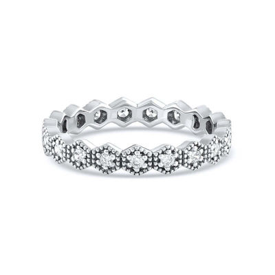Une bague de forme géométrique en zirconia cubique pour femmes