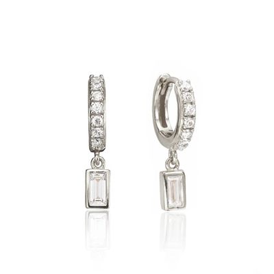 Des boucles d' oreilles en argent pour anniversaire de mariage.