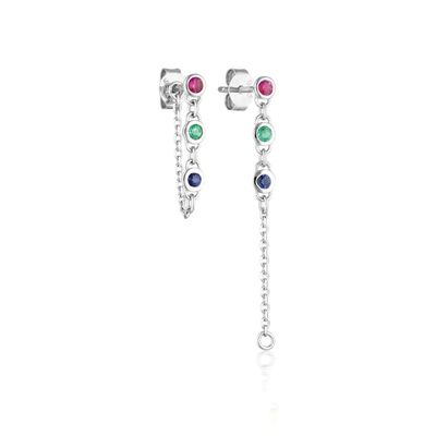 Des boucles d'oreilles en argent 925