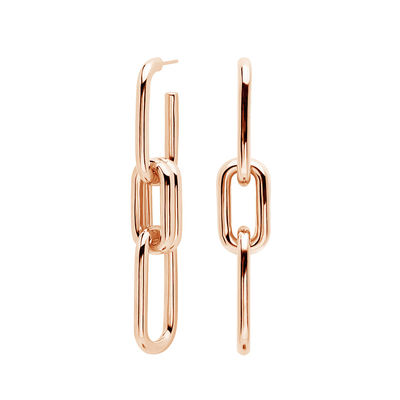 Des boucles d'oreilles en argent plaqué en or et en argent personnalisé