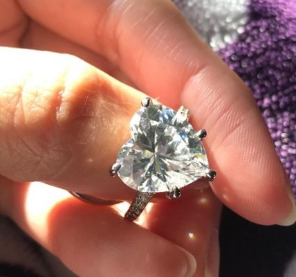 Technologie d'insertion de micro-insert Découpe de cœur CZ pierre 925 argent sterling Anneaux de fiançailles