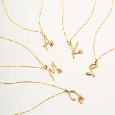 Un collier personnalisé en argent sterling