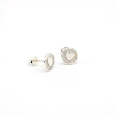 Boucles d'oreilles à clous en forme de cœur de 8 mm en argent sterling 925 avec émail rose