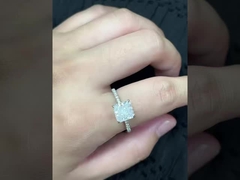 Pourquoi l'argent 925 ? Beauté intemporelle et port hypoallergénique.