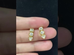 Luxe et léger : designs confortables en cuivre et argent.