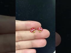 Luxe et léger : designs confortables en cuivre et argent.