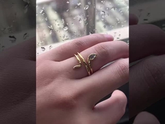 Fabriqué en argent sterling 925 pur, ce design offre une brillance exceptionnelle et est respectueux de la peau.